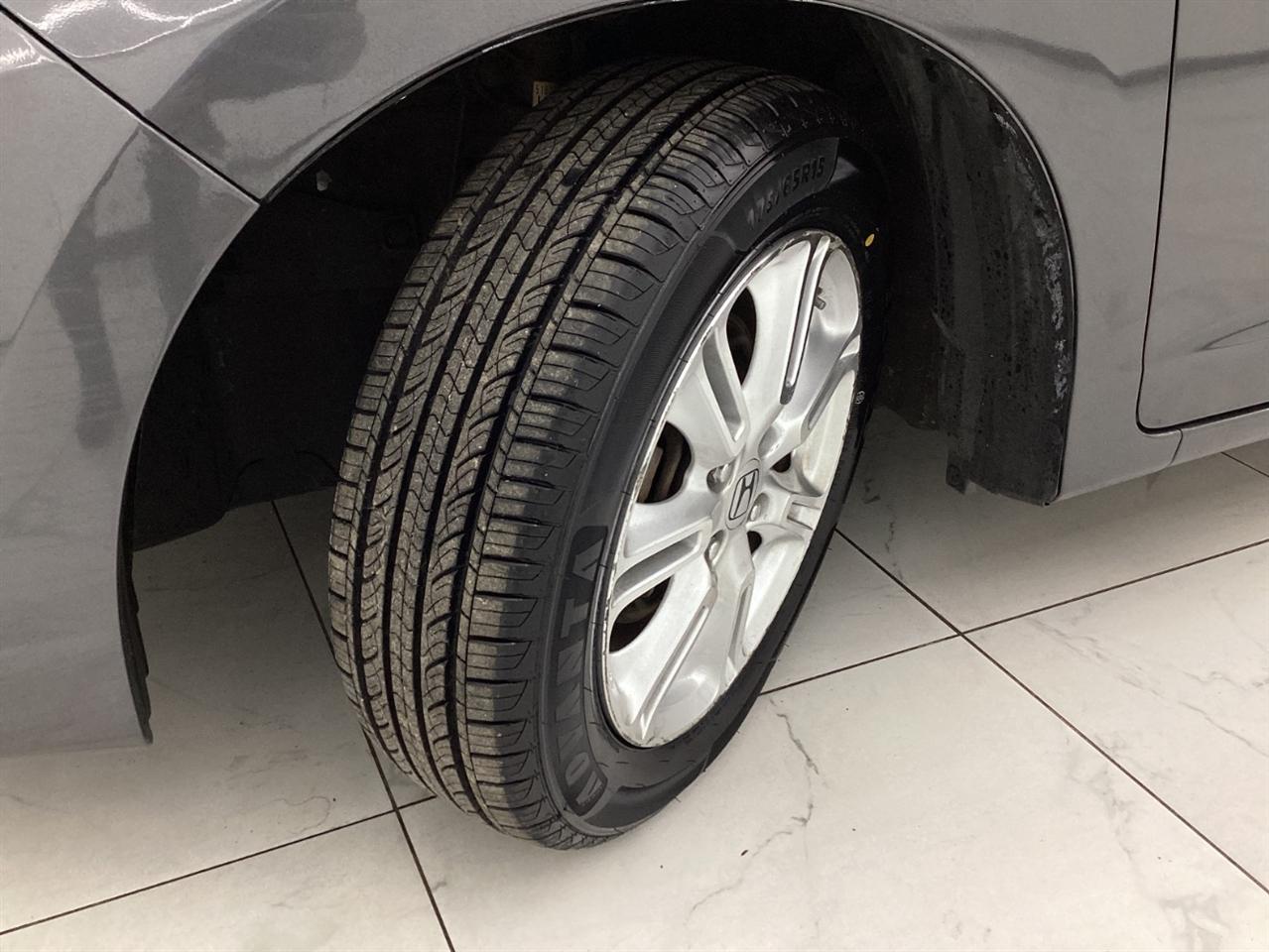 Honda Insight 5dr CVT EX 2010