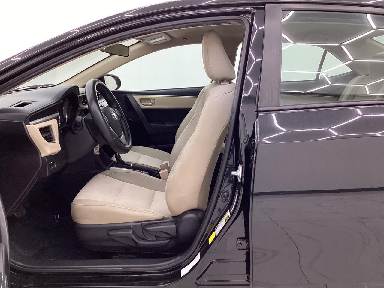 Toyota Corolla 4dr Sdn CVT LE Premium (Natl) 2015