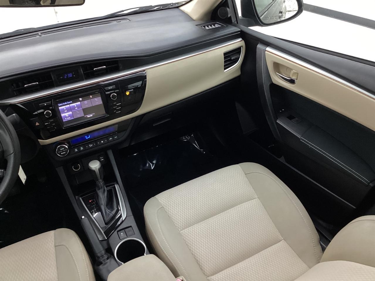 Toyota Corolla 4dr Sdn CVT LE Premium (Natl) 2015