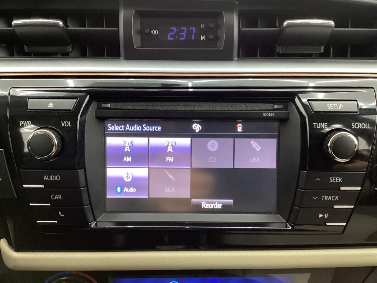 Toyota Corolla 4dr Sdn CVT LE Premium (Natl) 2015