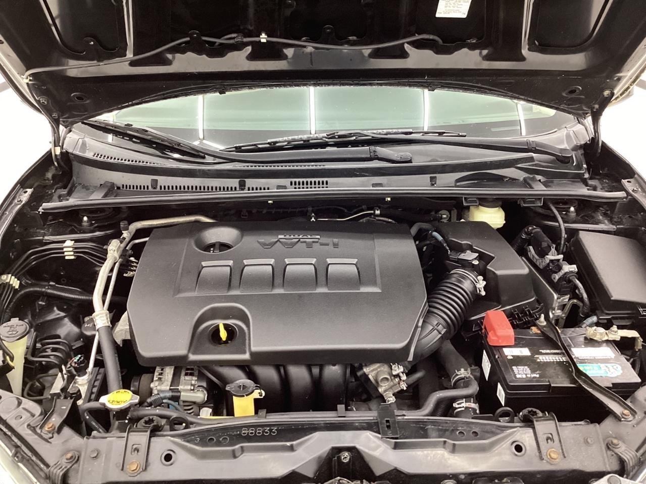 Toyota Corolla 4dr Sdn CVT LE Premium (Natl) 2015