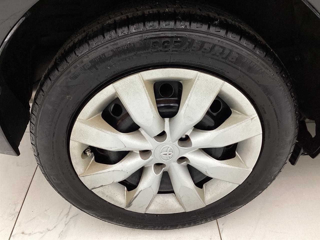 Toyota Corolla 4dr Sdn CVT LE Premium (Natl) 2015