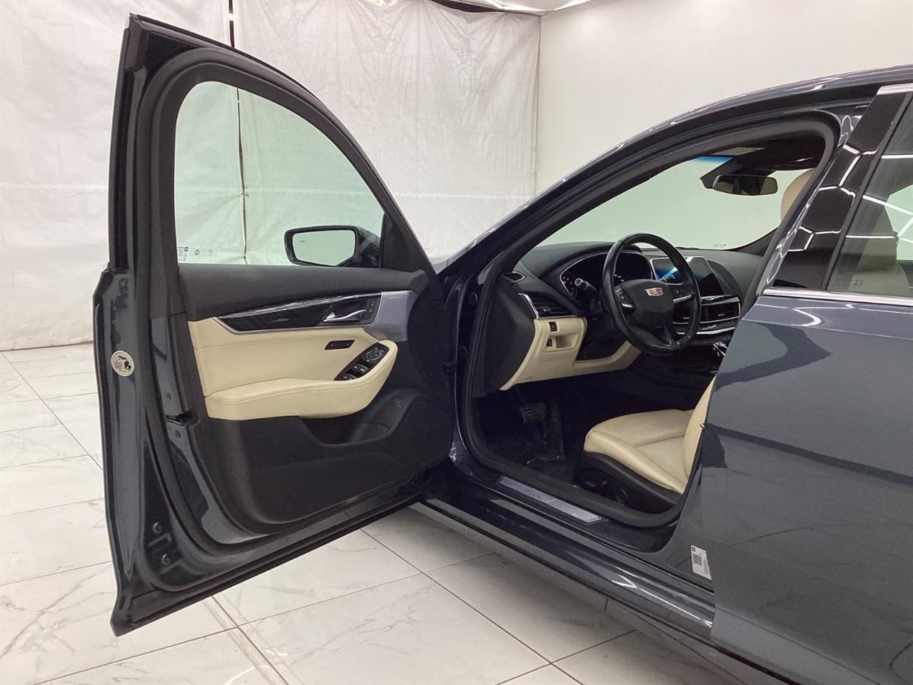 Cadillac CT5 4dr Sdn Premium Luxury 2020