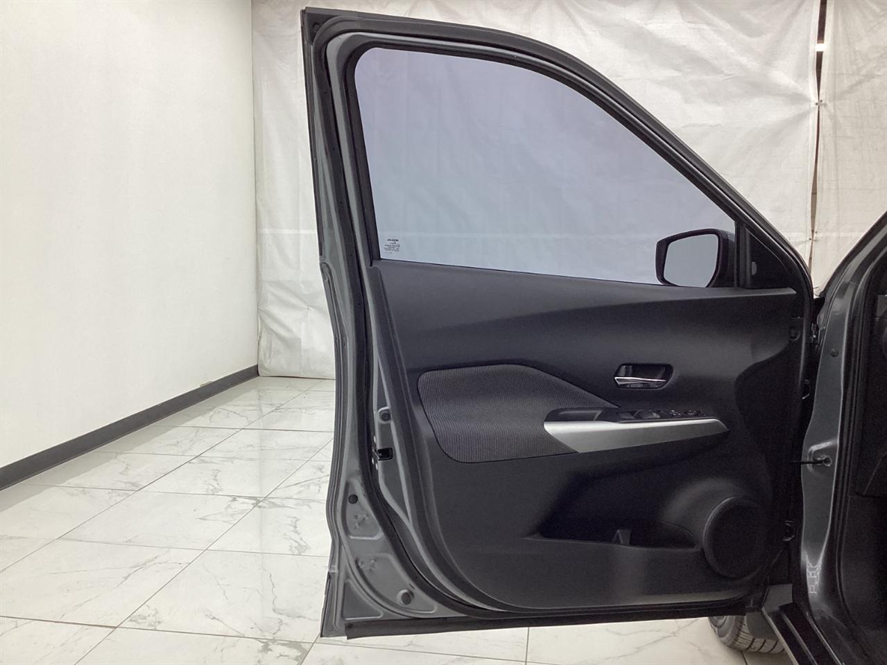 Nissan Kicks SV FWD 2020