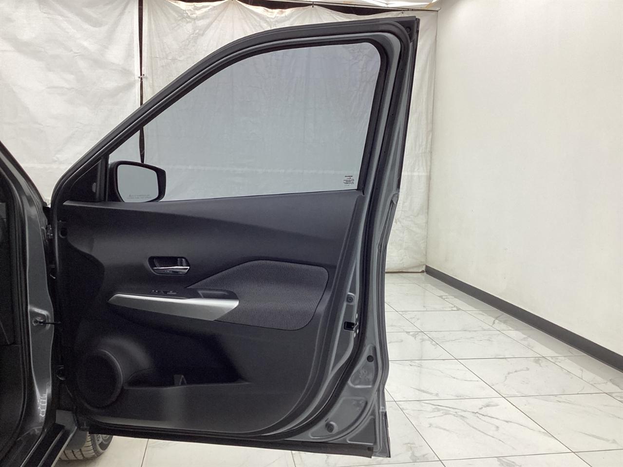 Nissan Kicks SV FWD 2020