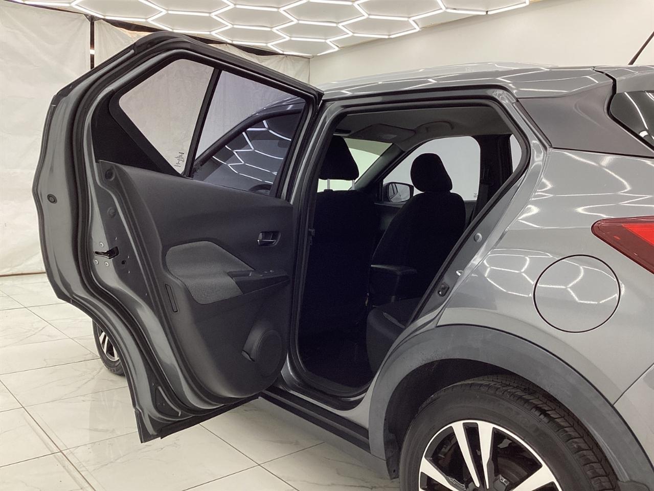 Nissan Kicks SV FWD 2020