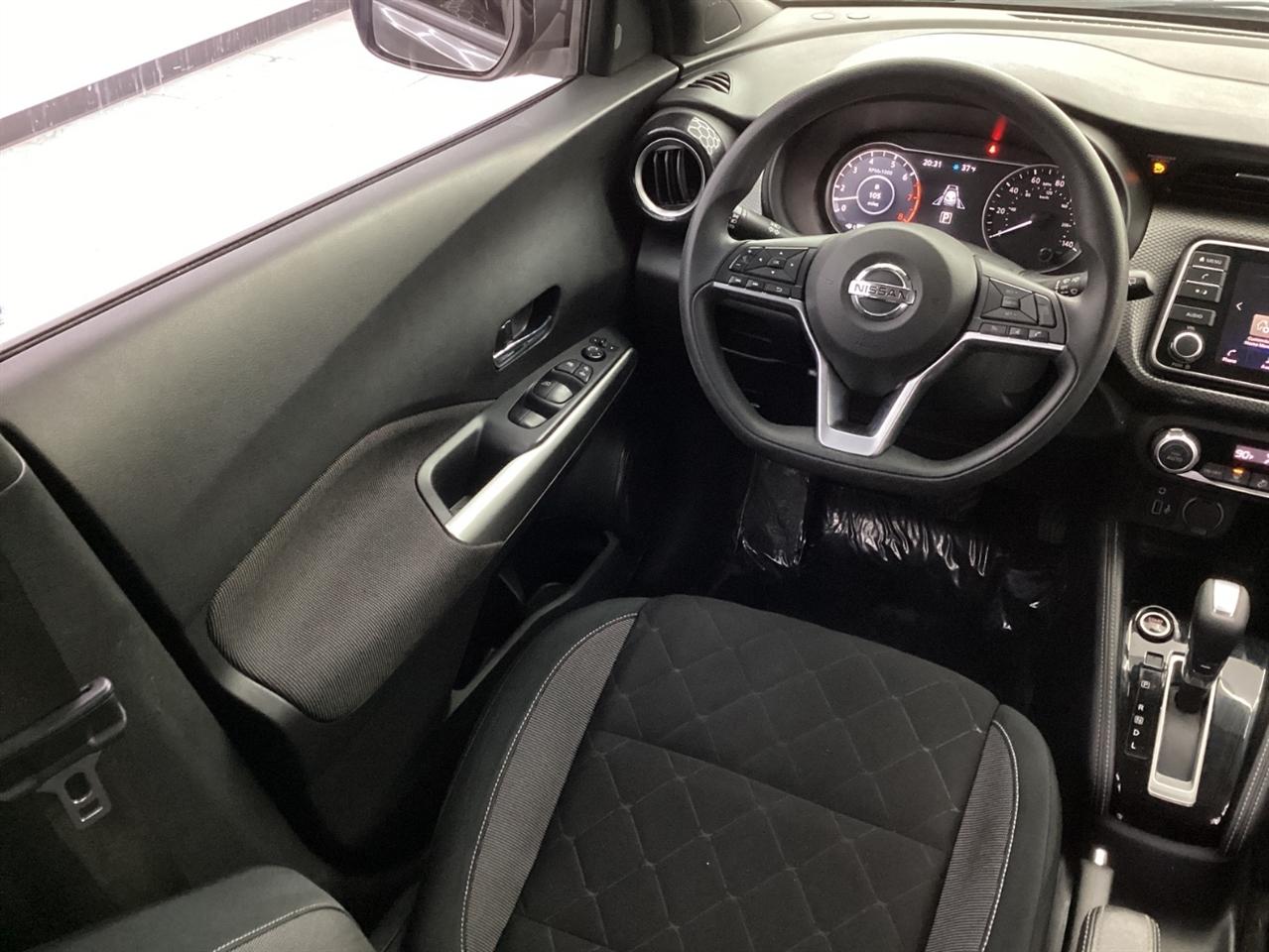 Nissan Kicks SV FWD 2020