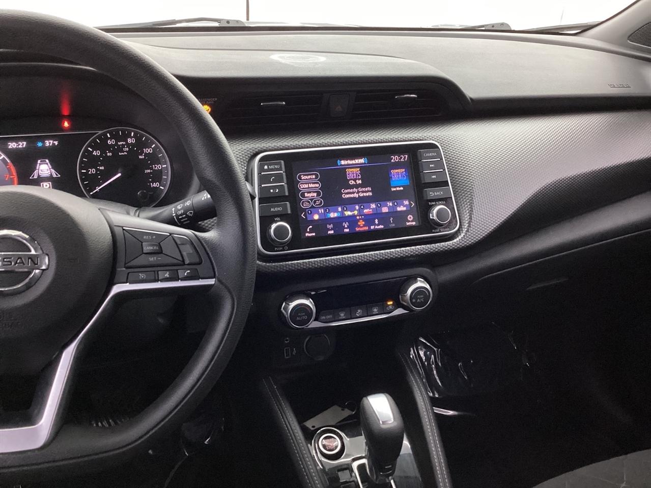 Nissan Kicks SV FWD 2020