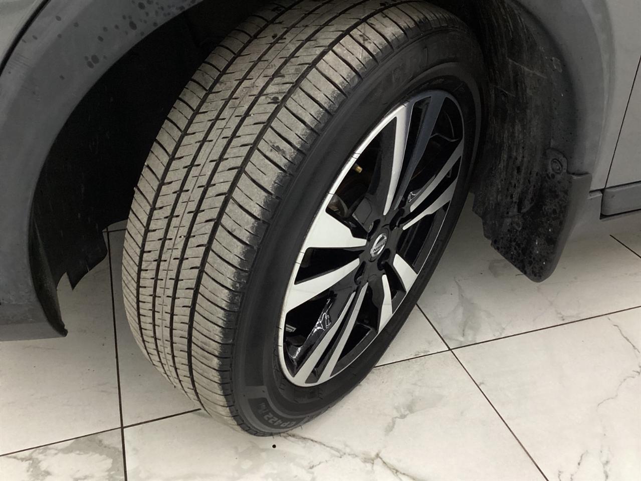 Nissan Kicks SV FWD 2020