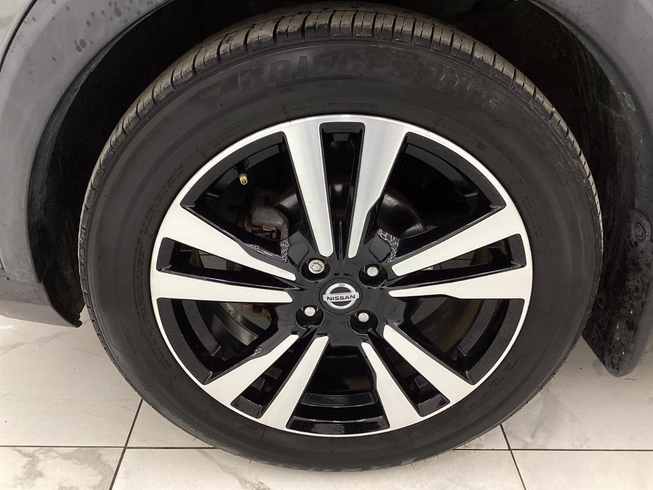 Nissan Kicks SV FWD 2020