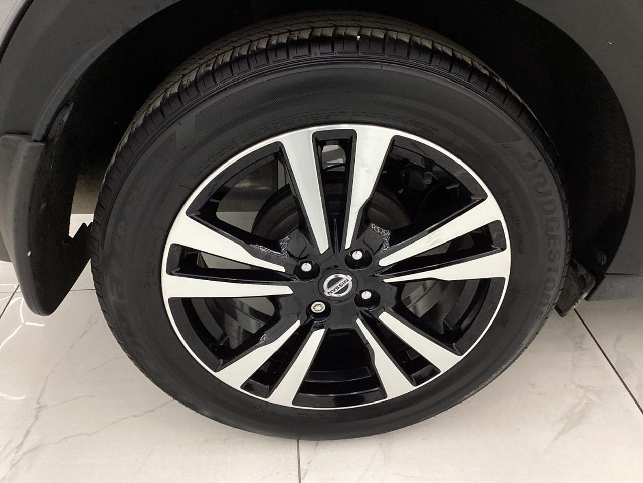 Nissan Kicks SV FWD 2020