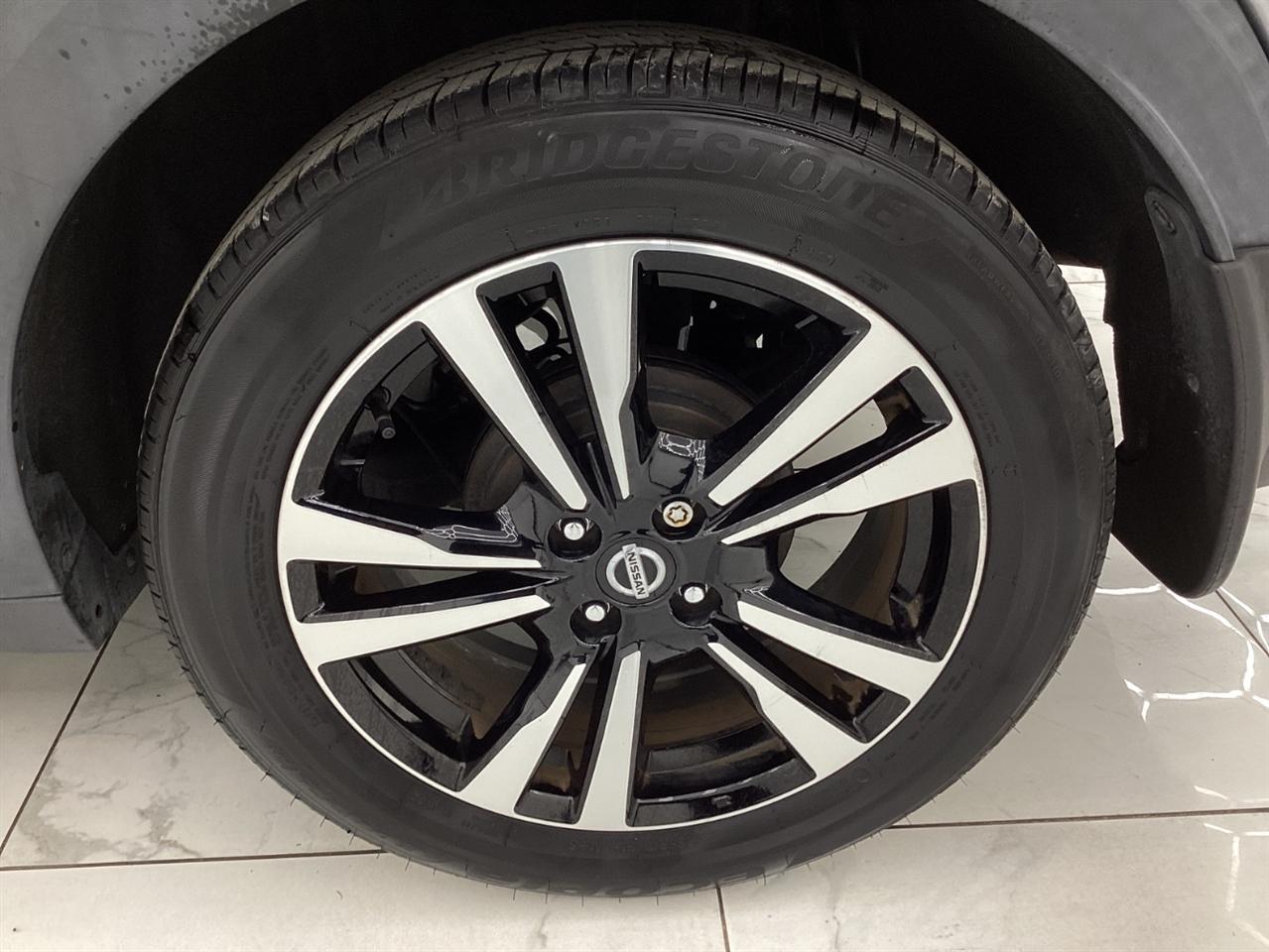 Nissan Kicks SV FWD 2020