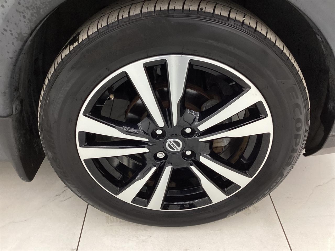 Nissan Kicks SV FWD 2020