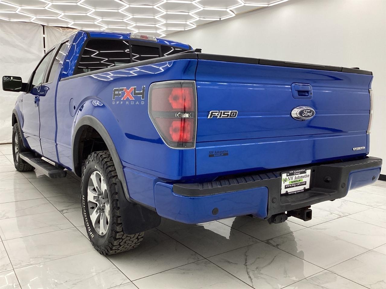 Ford 150 4WD SuperCab 145" Lariat 2011