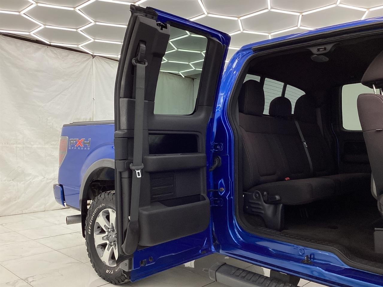 Ford 150 4WD SuperCab 145" Lariat 2011