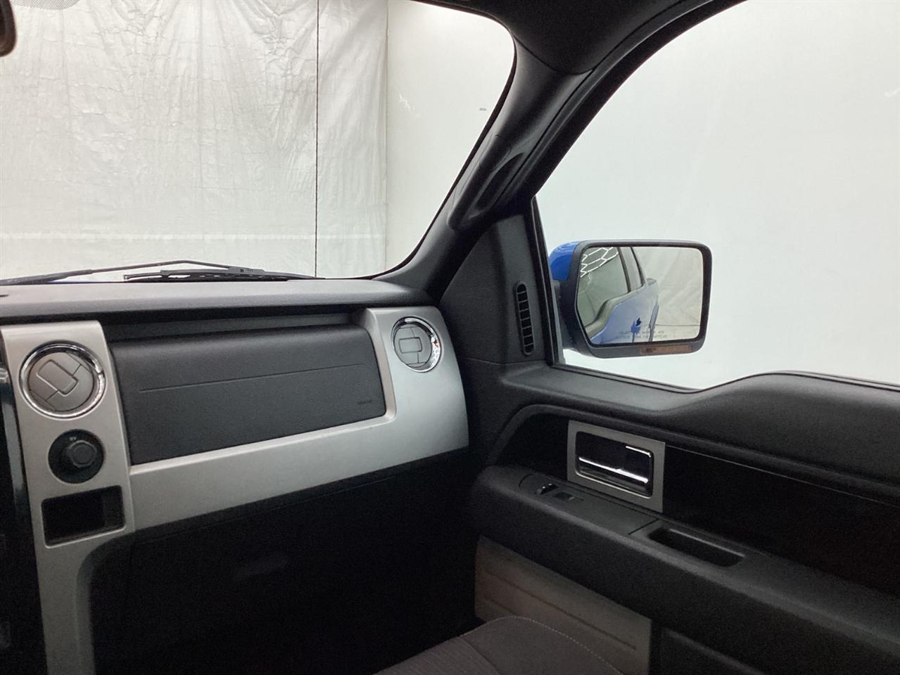 Ford 150 4WD SuperCab 145" Lariat 2011