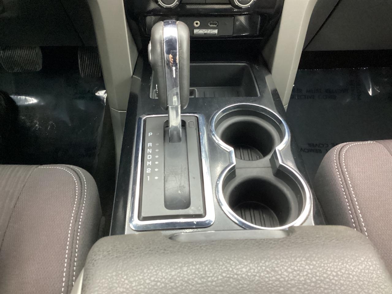 Ford 150 4WD SuperCab 145" Lariat 2011