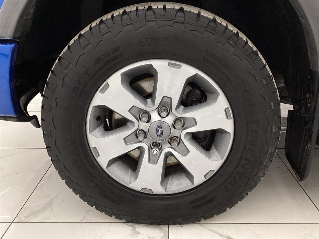 Ford 150 4WD SuperCab 145" Lariat 2011