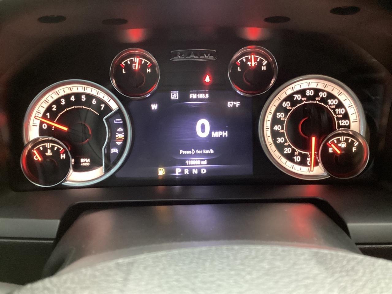 RAM 1500 Night 4x4 Crew Cab 5'7" Box 2017