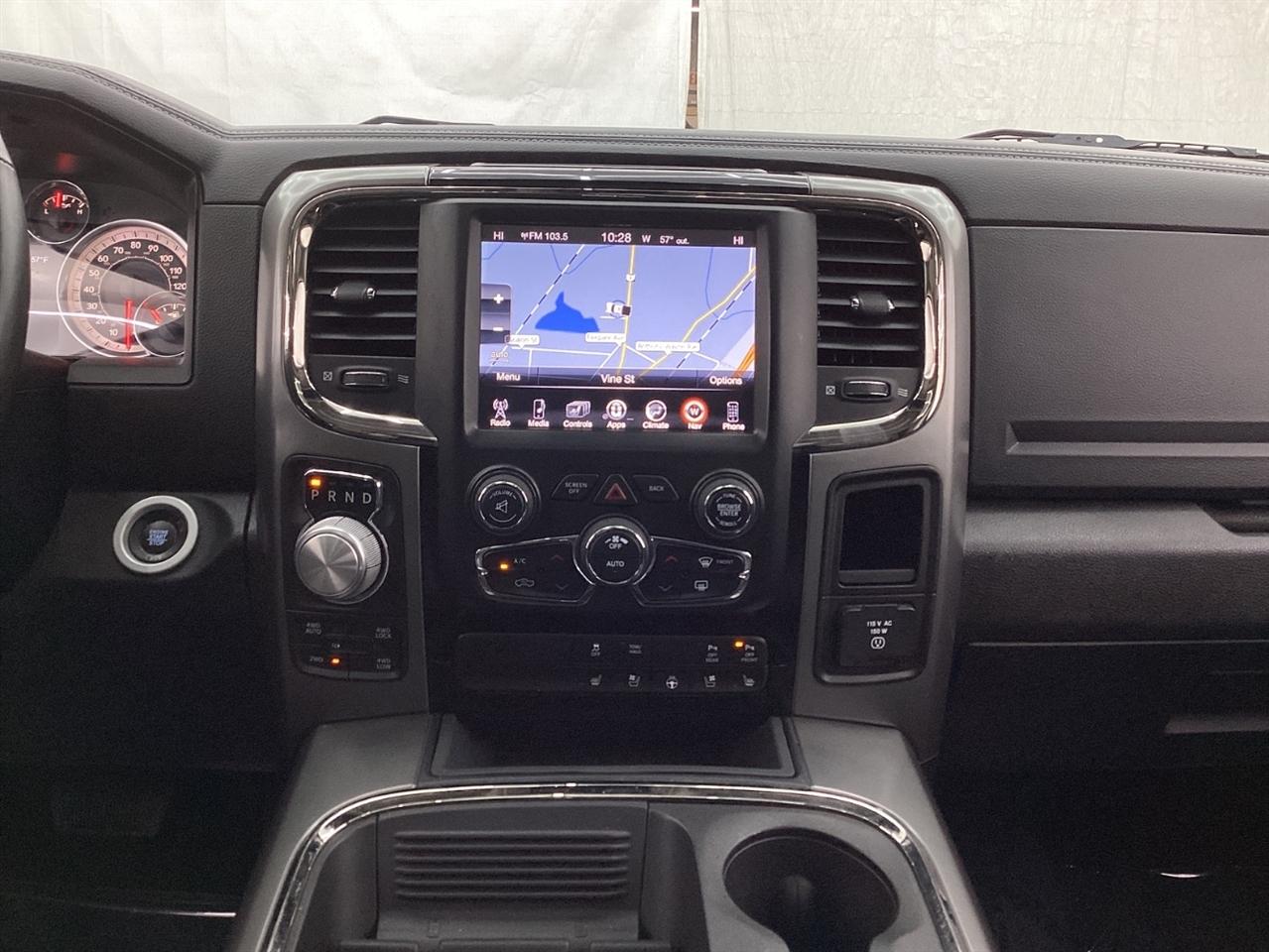 RAM 1500 Night 4x4 Crew Cab 5'7" Box 2017