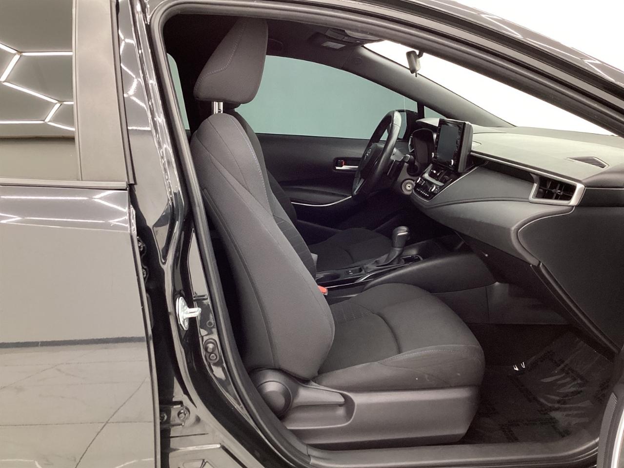 Toyota Corolla SE Nightshade CVT (Natl) 2022