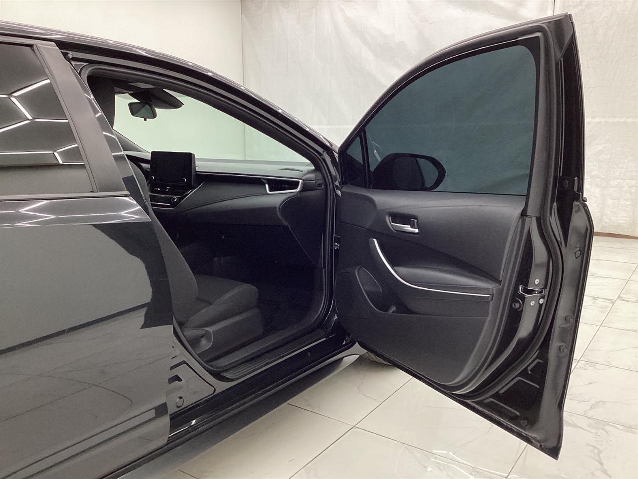 Toyota Corolla SE Nightshade CVT (Natl) 2022