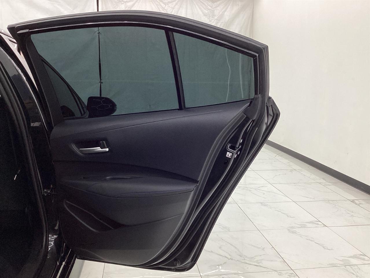 Toyota Corolla SE Nightshade CVT (Natl) 2022