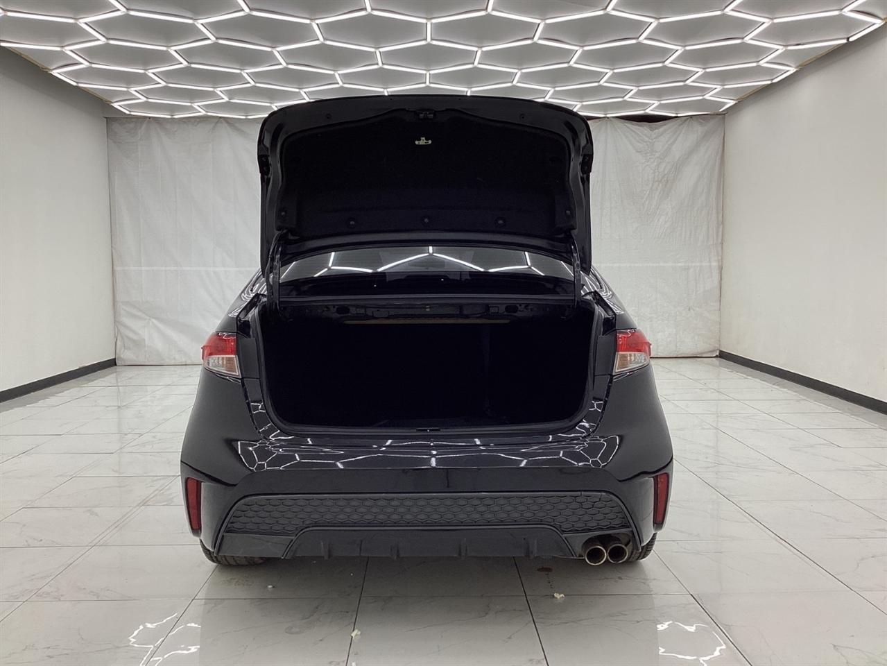 Toyota Corolla SE Nightshade CVT (Natl) 2022