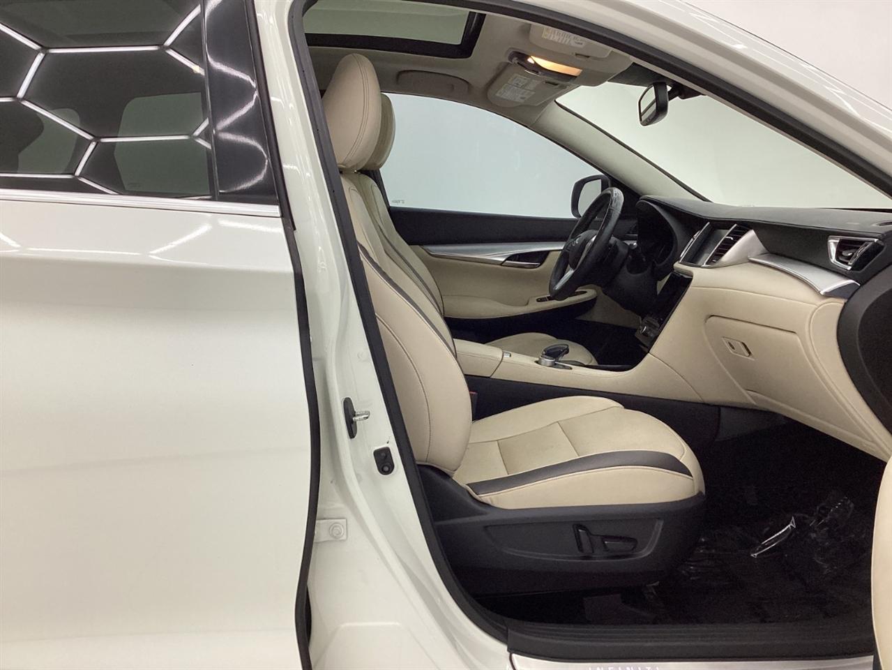 Infiniti QX50 ESSENTIAL AWD 2019