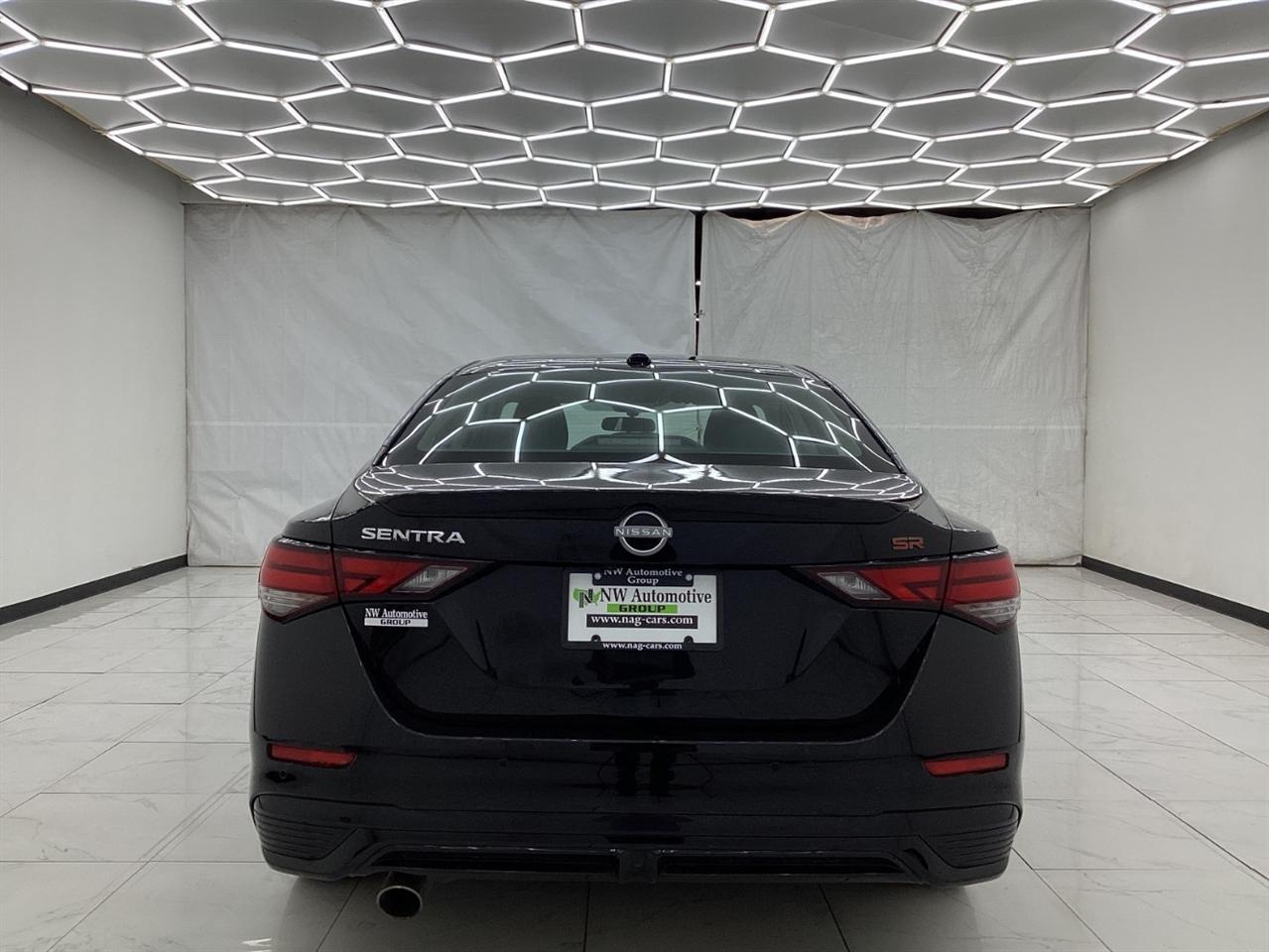 Nissan Sentra SR CVT 2025