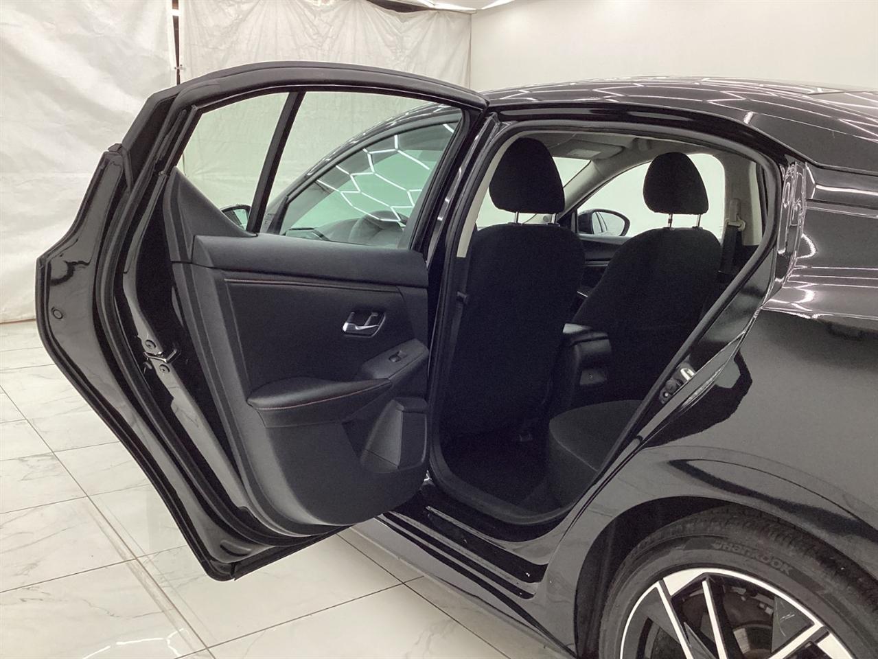 Nissan Sentra SR CVT 2025