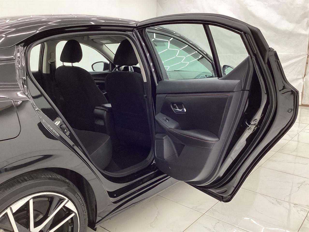 Nissan Sentra SR CVT 2025