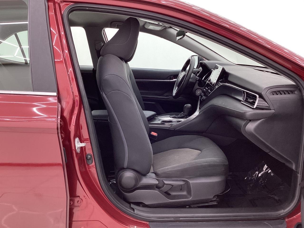 Toyota Camry LE Auto (Natl) 2021