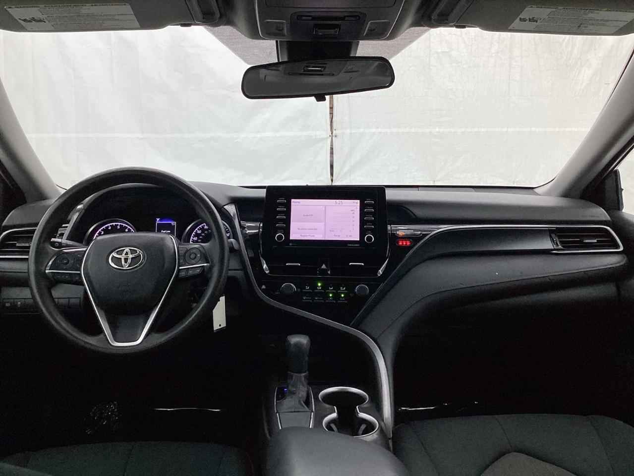 Toyota Camry LE Auto (Natl) 2021