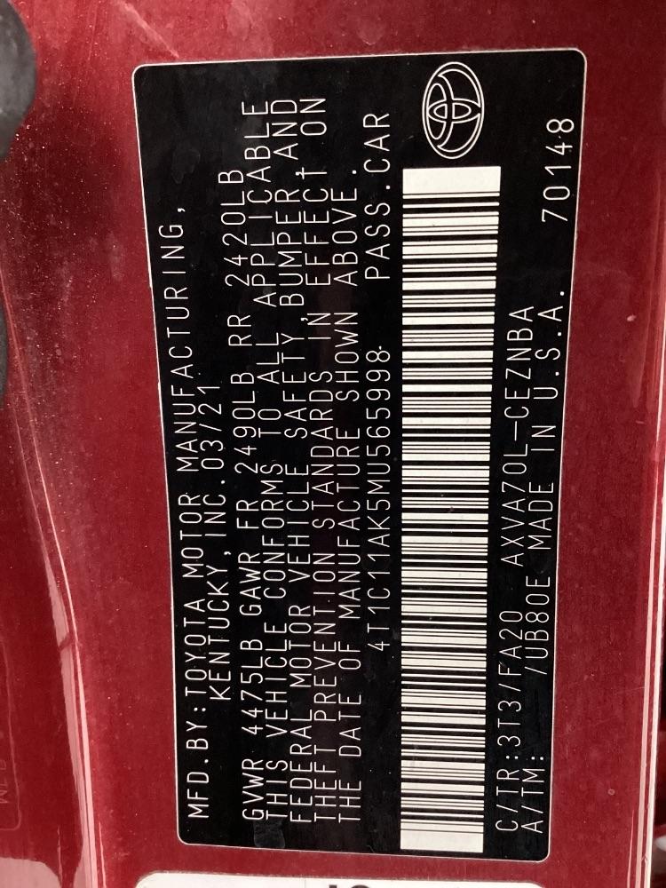 Toyota Camry LE Auto (Natl) 2021