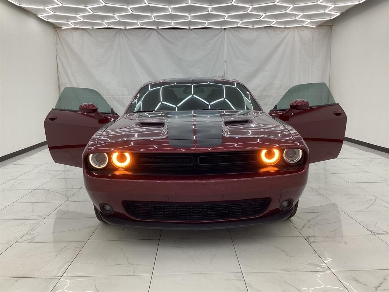 Dodge Challenger SXT RWD 2020