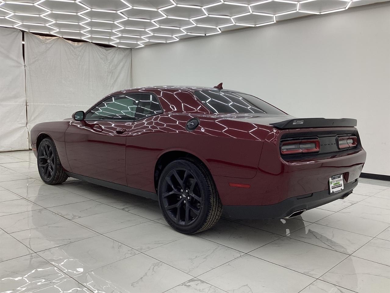 Dodge Challenger SXT RWD 2020