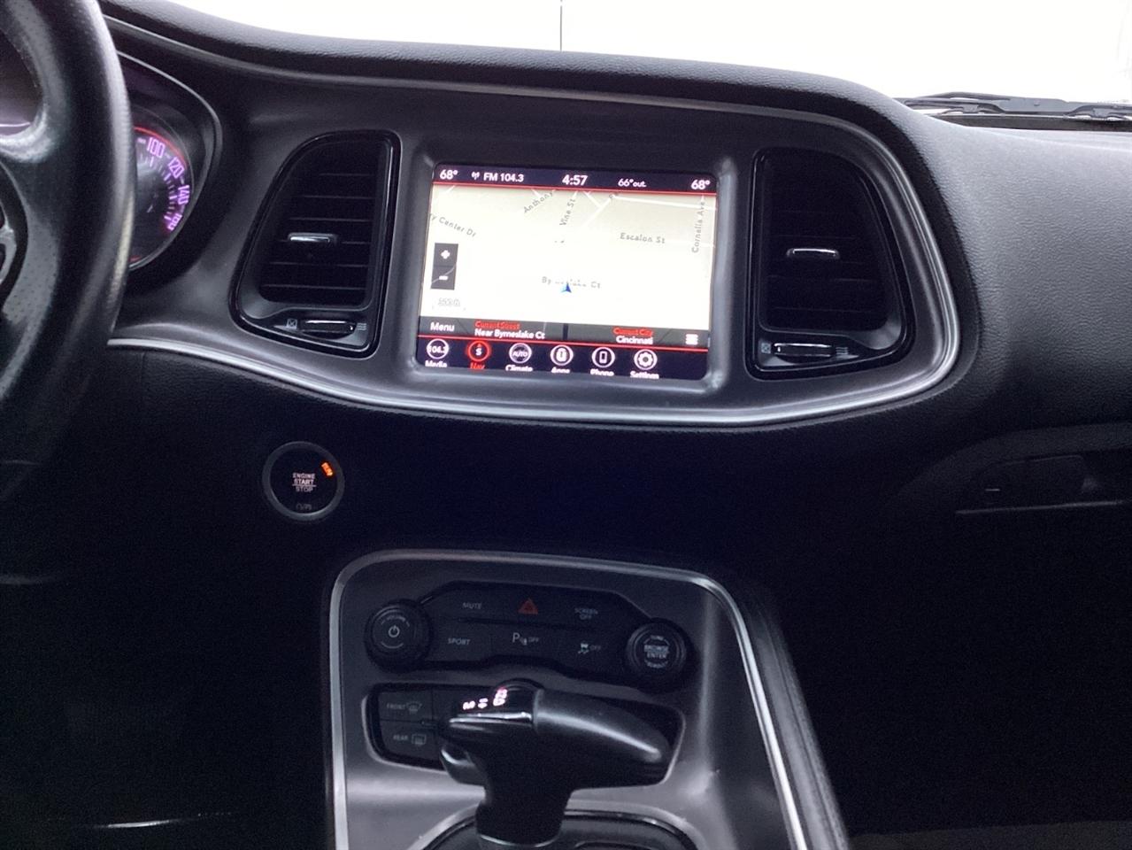 Dodge Challenger SXT RWD 2020