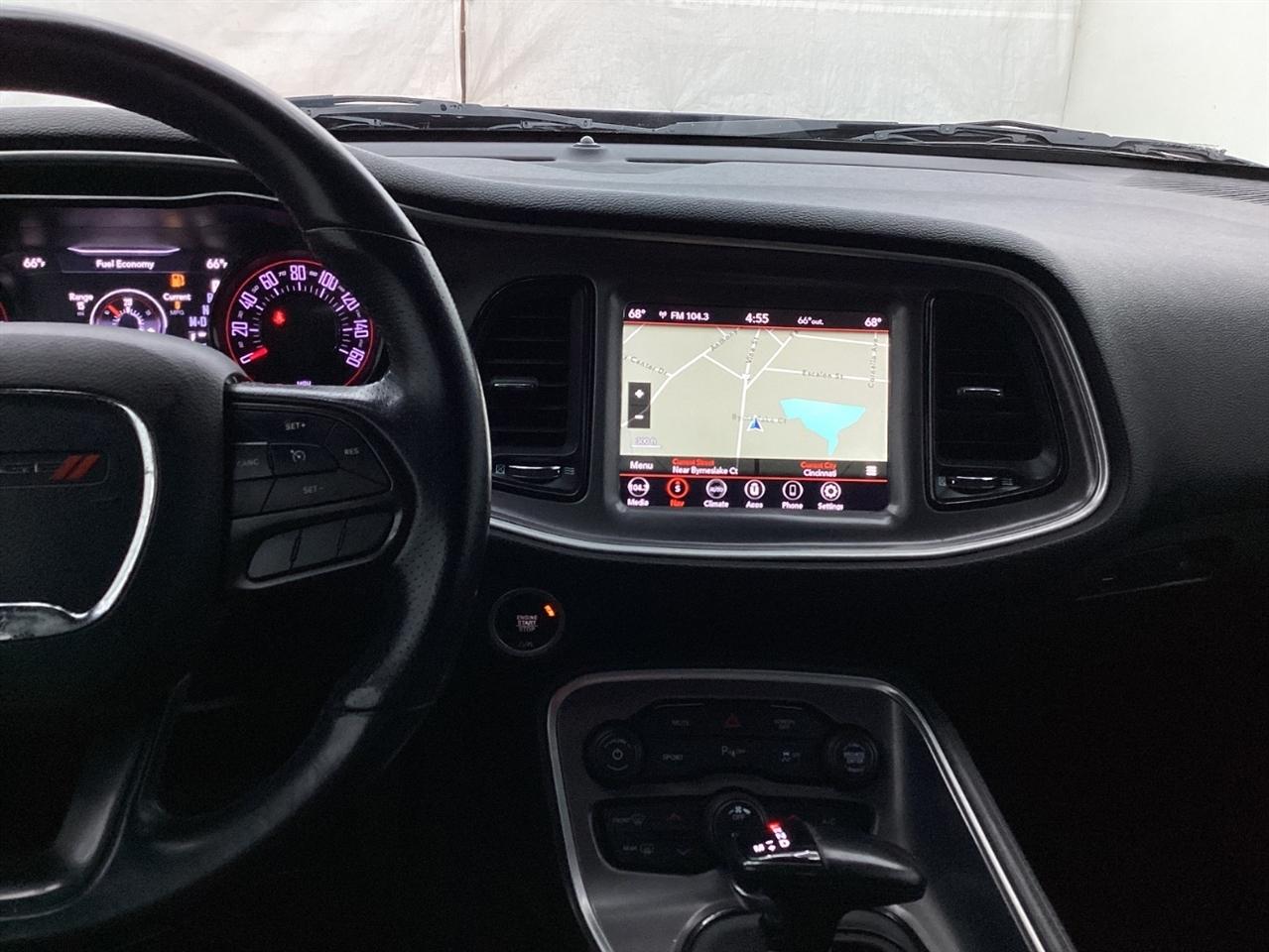 Dodge Challenger SXT RWD 2020