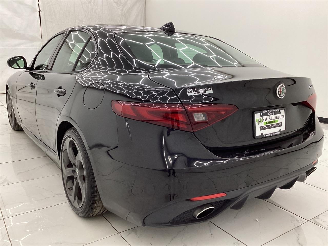 Alfa Romeo Giulia RWD 2017