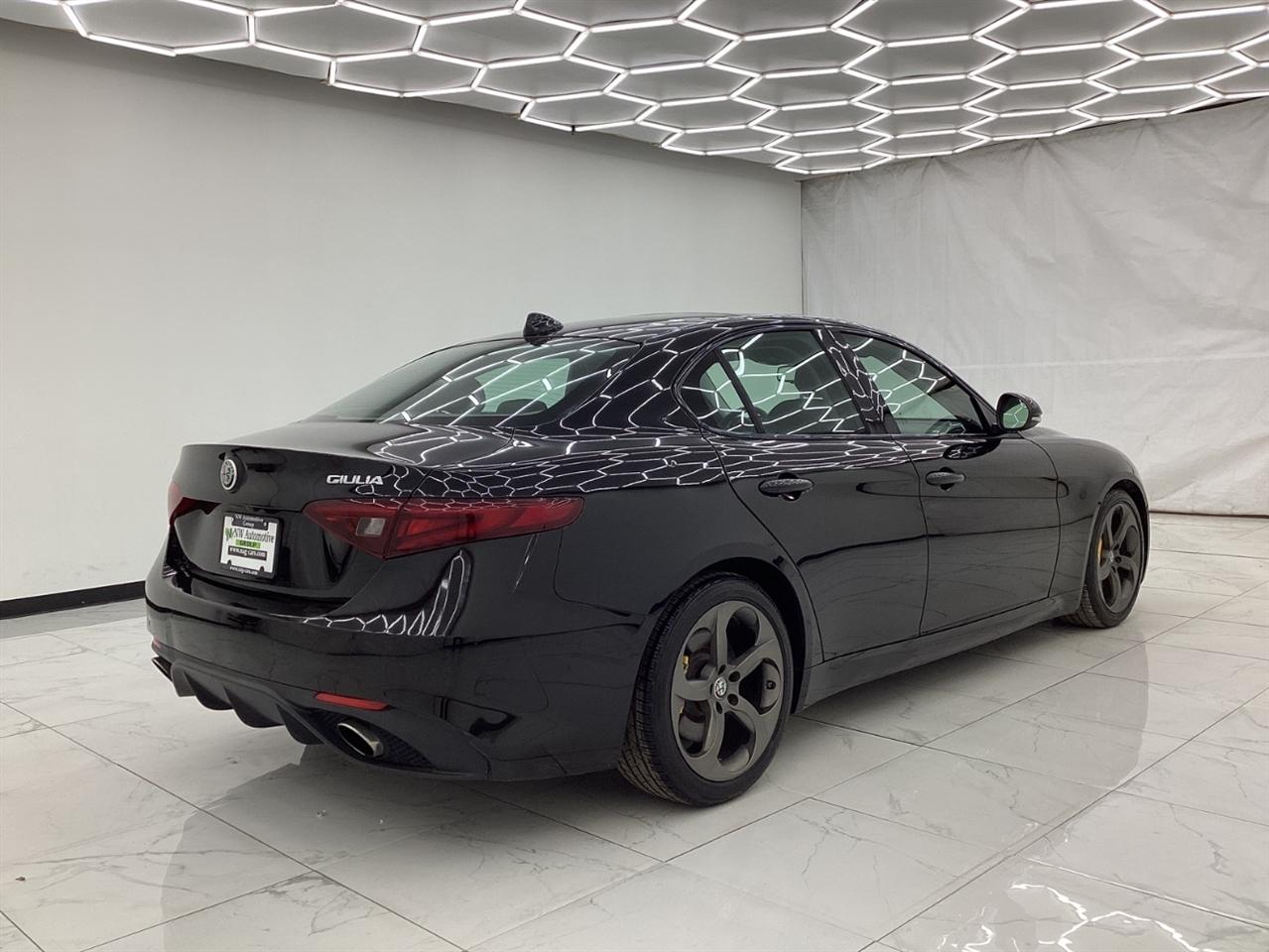 Alfa Romeo Giulia RWD 2017