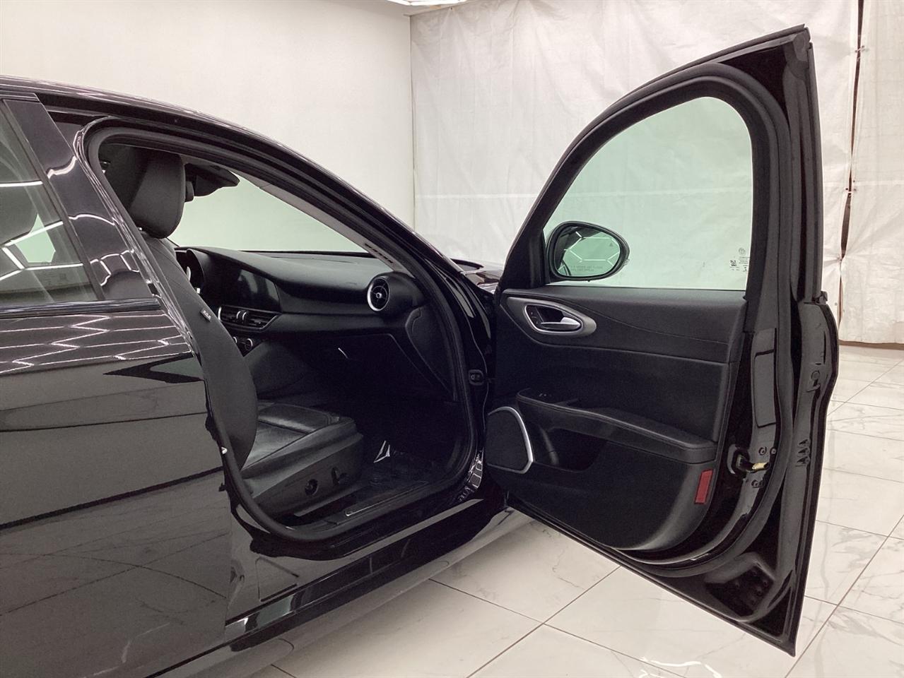 Alfa Romeo Giulia RWD 2017