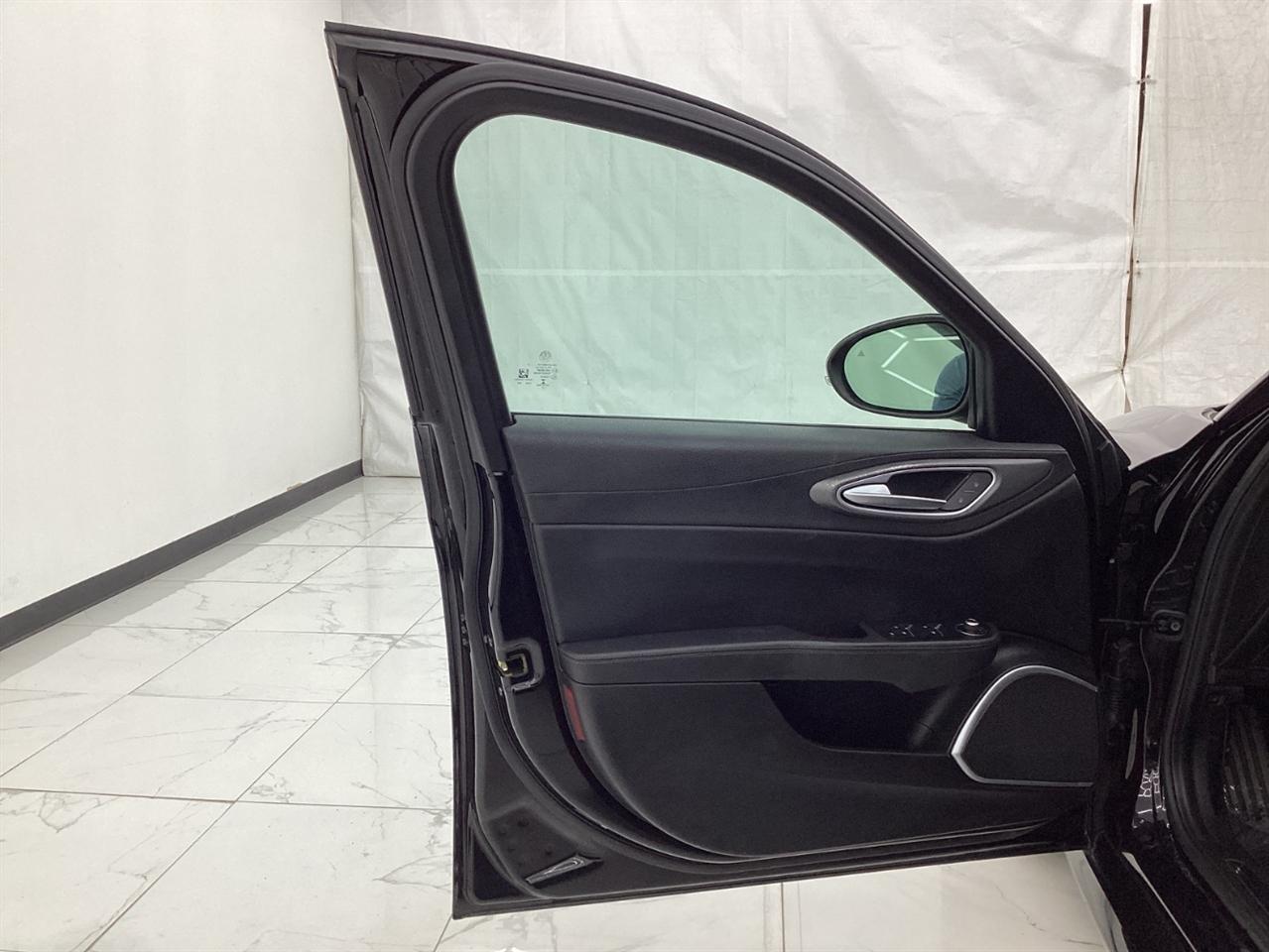 Alfa Romeo Giulia RWD 2017