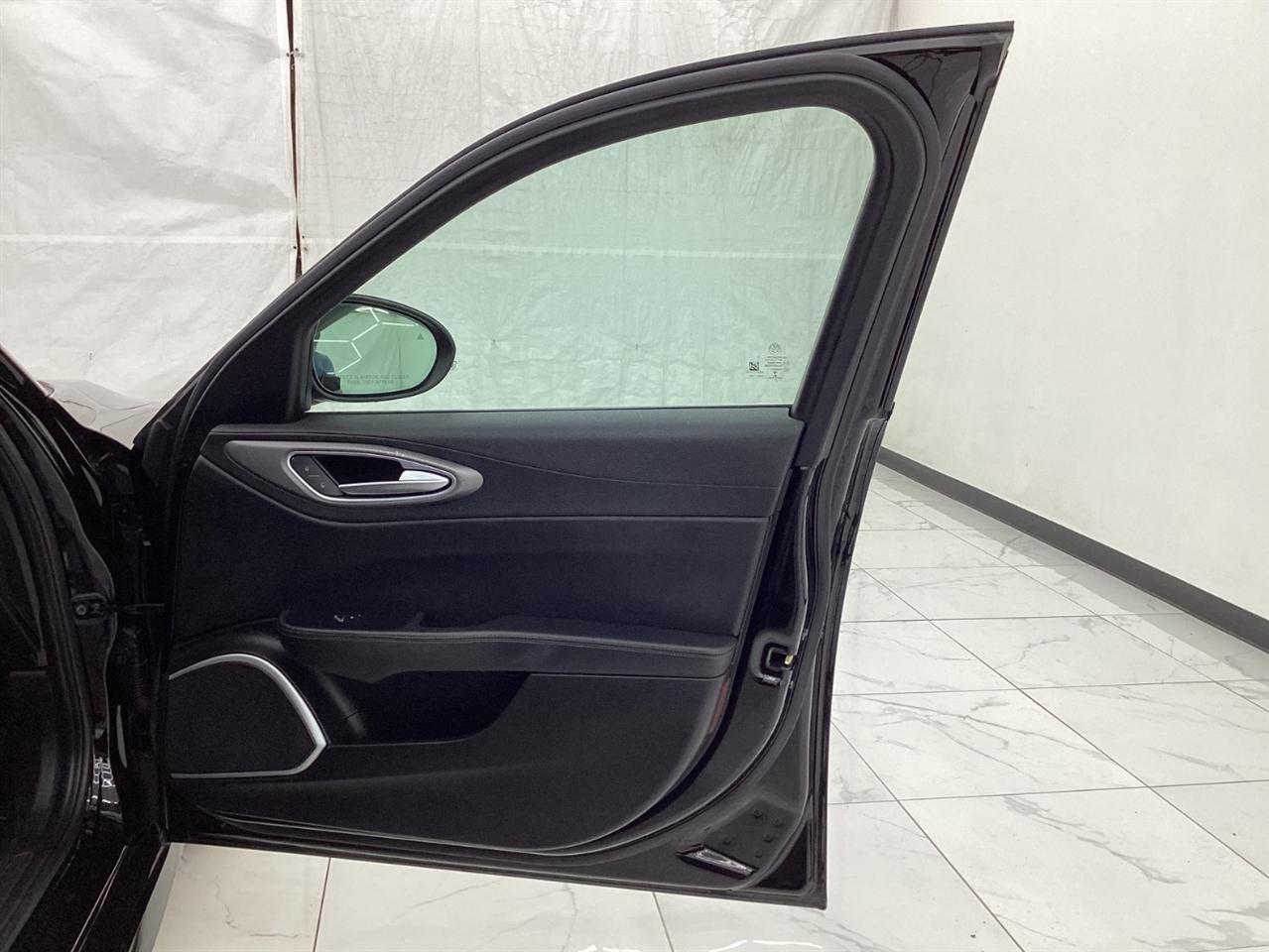 Alfa Romeo Giulia RWD 2017