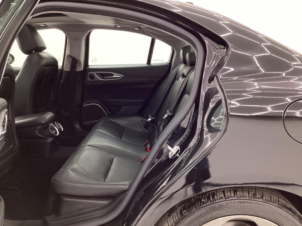 Alfa Romeo Giulia RWD 2017