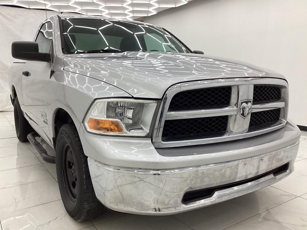 RAM 1500 Classic Tradesman 4x2 Reg Cab 6'4" Box 2019