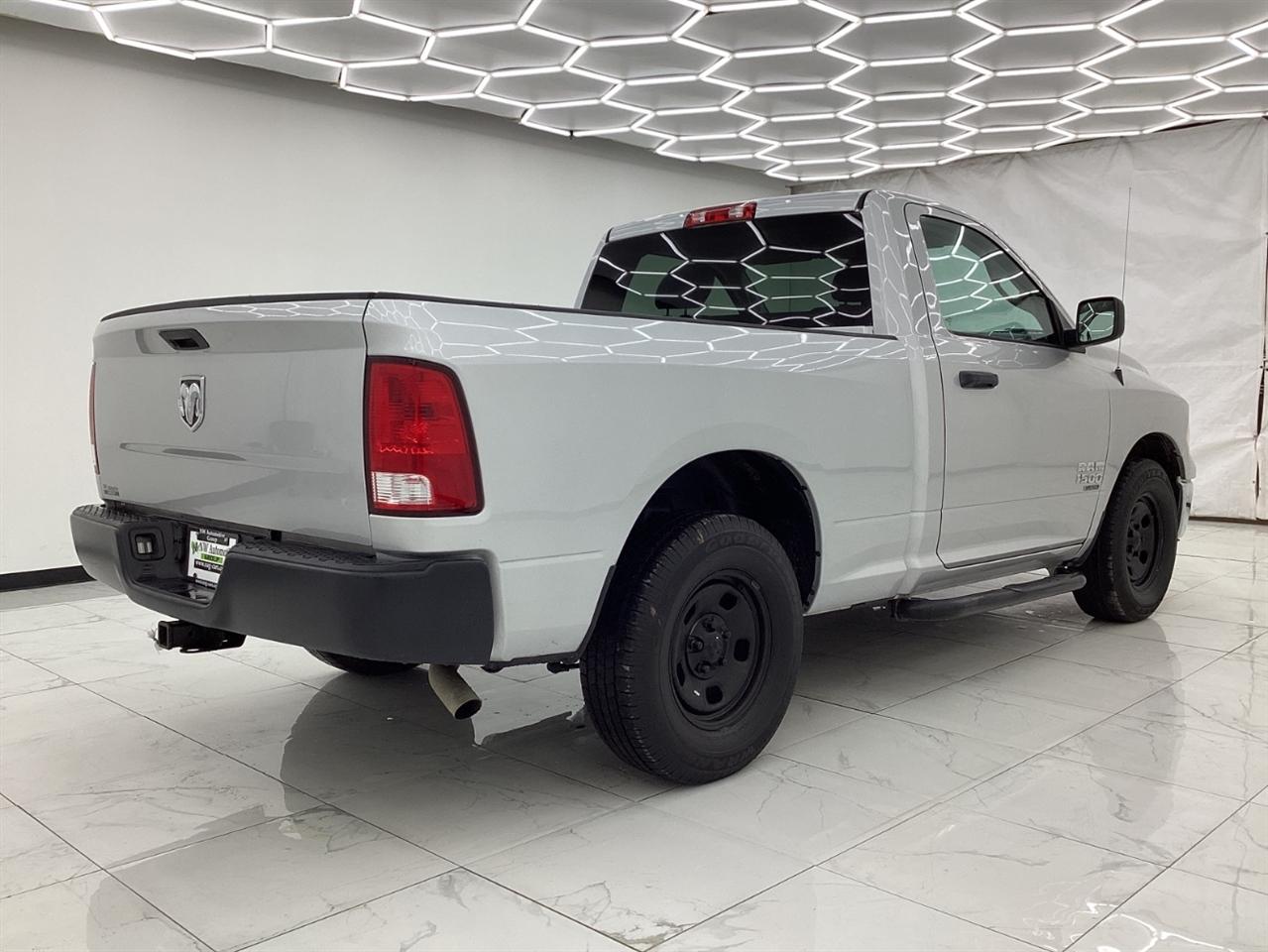 RAM 1500 Classic Tradesman 4x2 Reg Cab 6'4" Box 2019