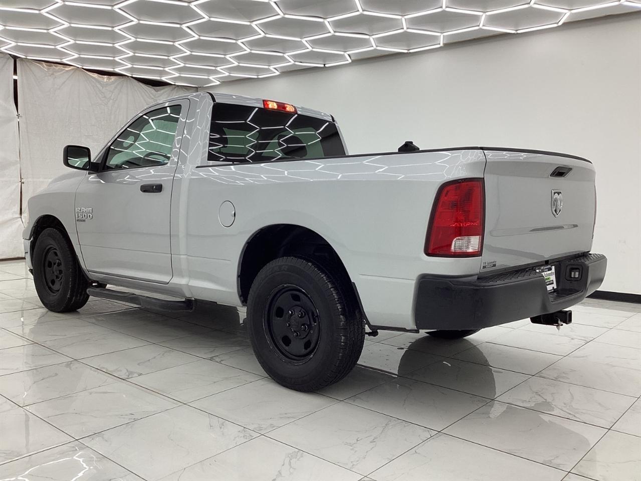 RAM 1500 Classic Tradesman 4x2 Reg Cab 6'4" Box 2019