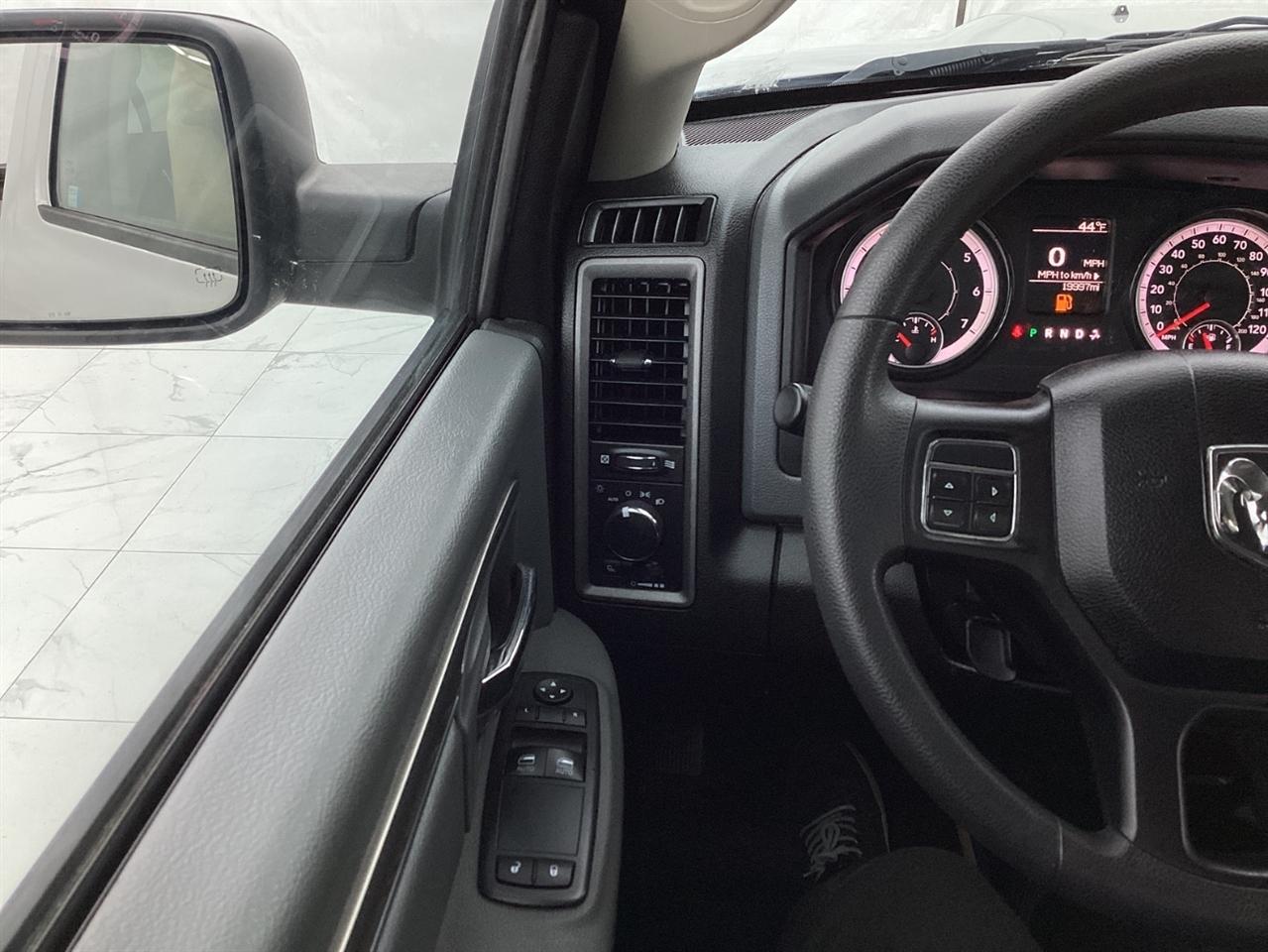 RAM 1500 Classic Tradesman 4x2 Reg Cab 6'4" Box 2019