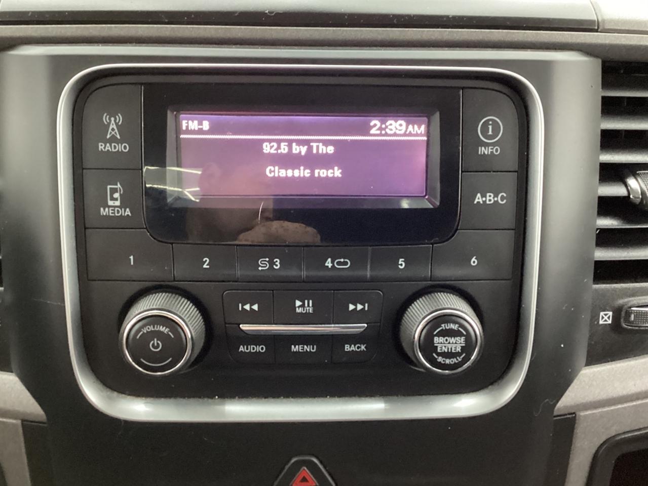 RAM 1500 Classic Tradesman 4x2 Reg Cab 6'4" Box 2019